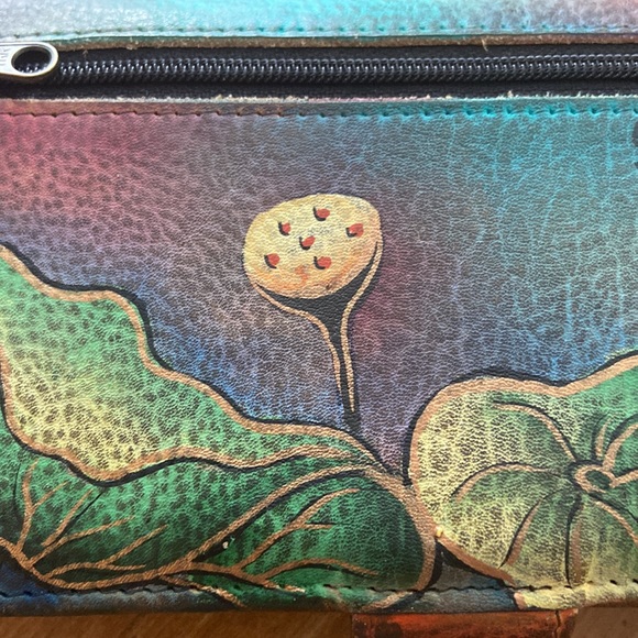 Hand painted leather wallet made in Hawaii - Picture 7 of 8